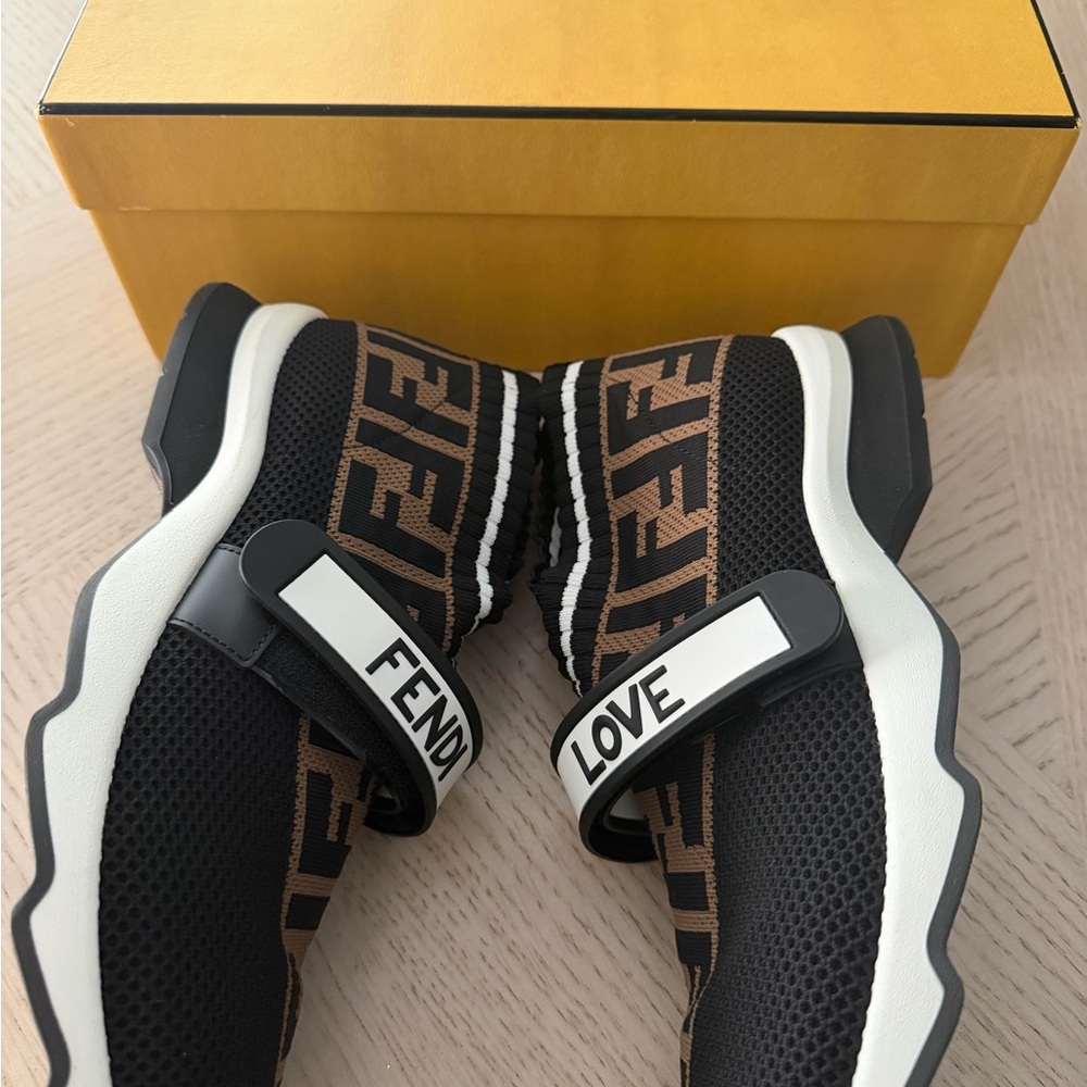 Fendi Roma Sneaker Filato 1 Riga Banda - Picture 6 of 12